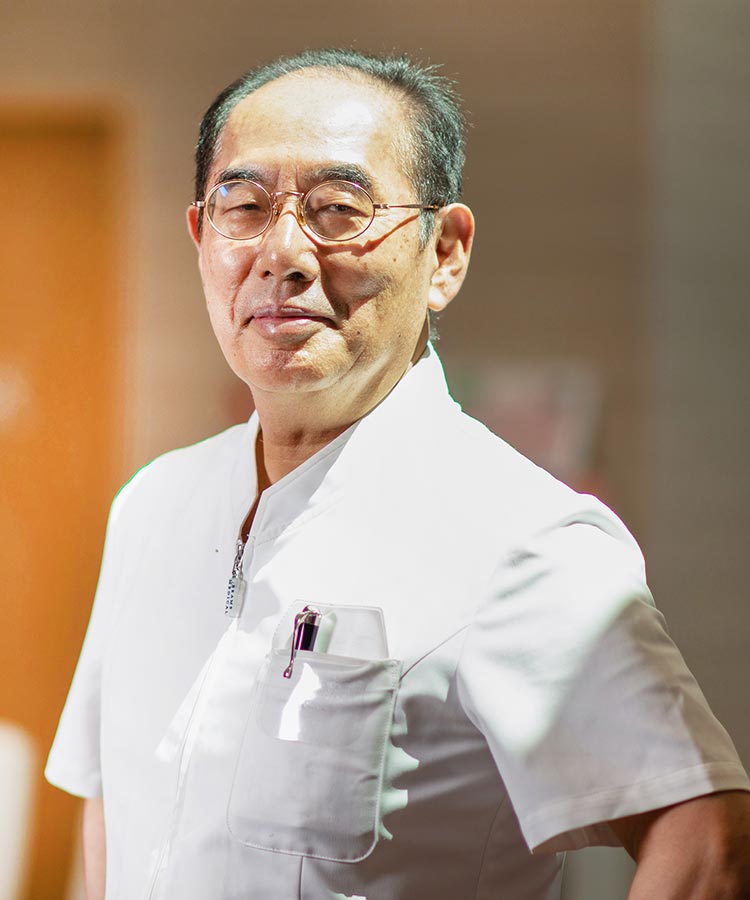 院長 作井久孝